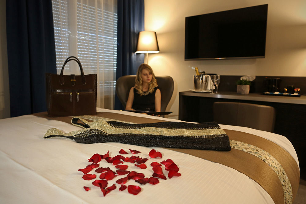 Mercure Bale Mulhouse Aeroport Hotel 4*